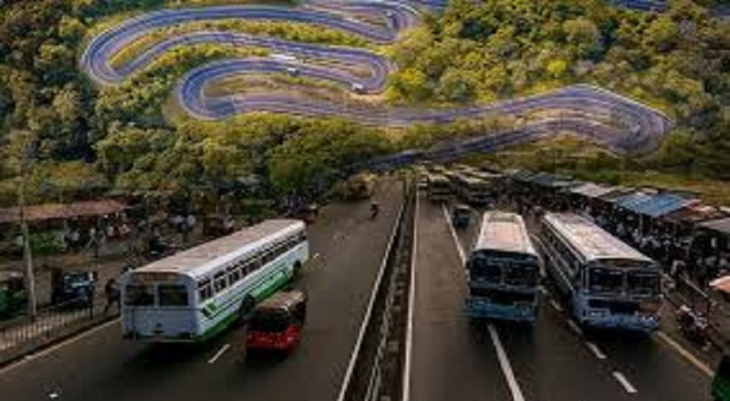18 வளைவுகளைக் கொண்ட வீதி தற்காலிகமாக மூடப்பட்ட நிலையில் தற்போது போக்குவரத்திற்காக மீண்டும் திறப்பு 